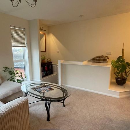 Entire Home With Private Entrance Earley 외부 사진