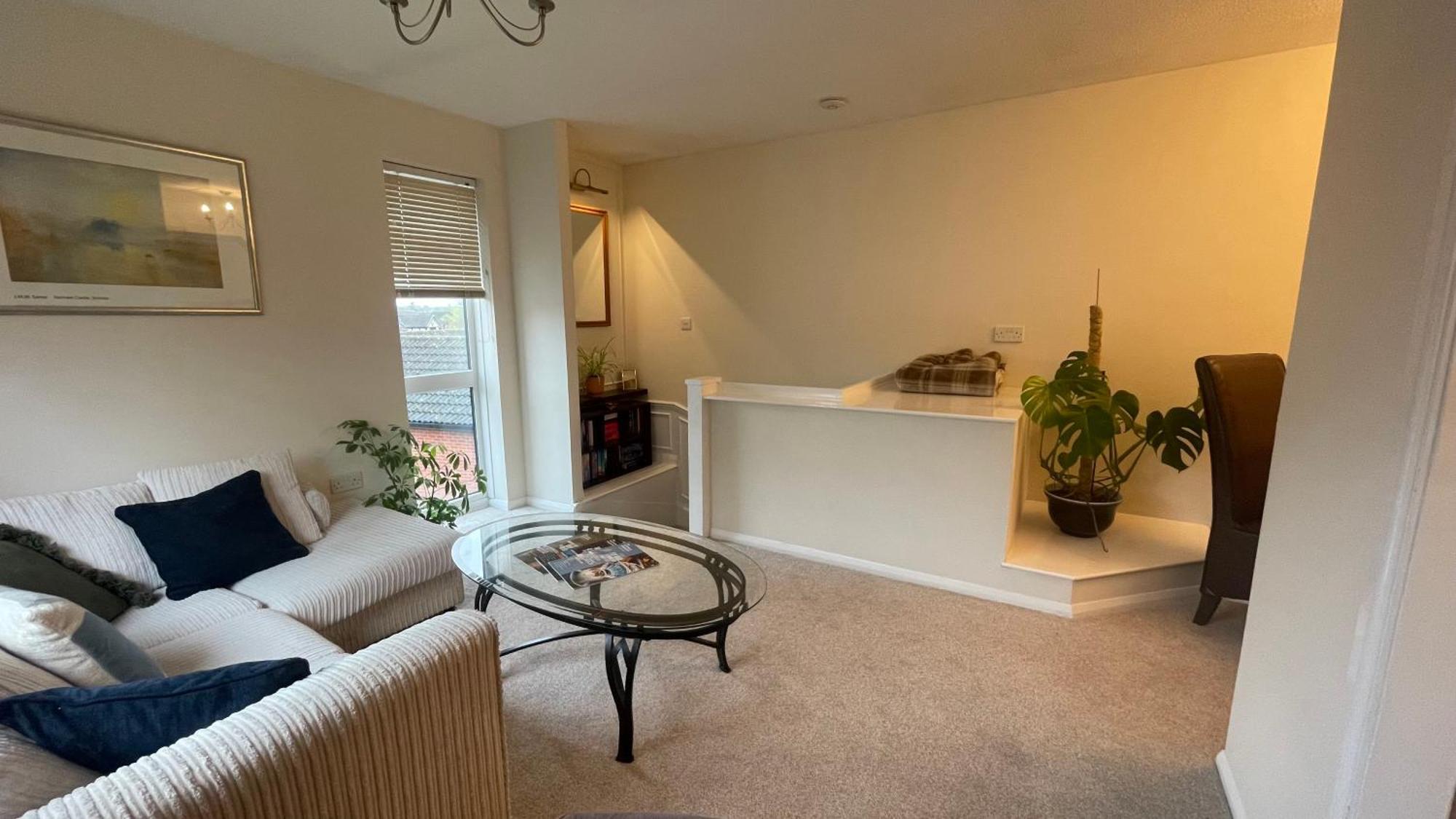 Entire Home With Private Entrance Earley 외부 사진